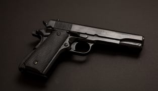 கோயம்புத்தூர் கல்லூரி மாணவி பாலியல் பலாத்காரம் - 3 சந்தேக நபர்கள் மீது துப்பாக்கிச் சூடு