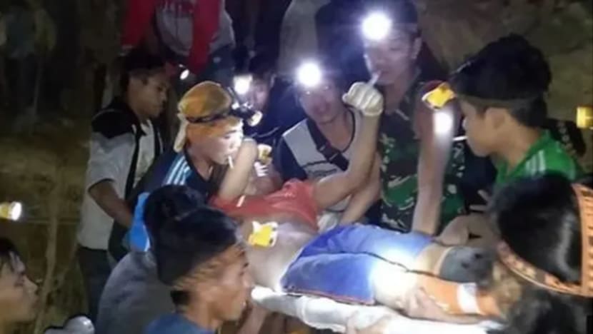 1 terkorban, 60 dikhuatiri terperangkap akibat tanah runtuh lombong emas 1 terkorban, 60 dikhuatiri terperangkap akibat tanah runtuh lombong emas