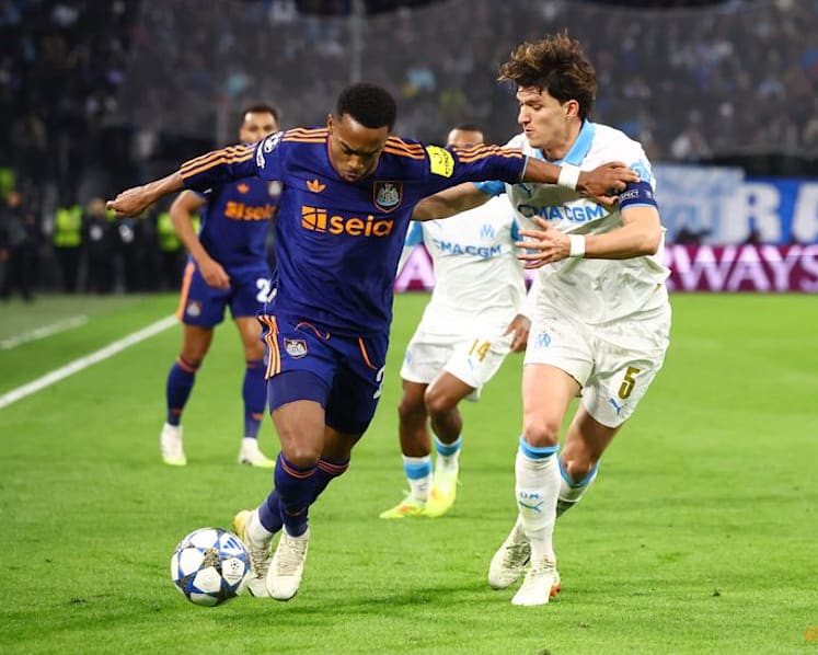 Newcastle's winning run ends with 2-1 loss at Marseille