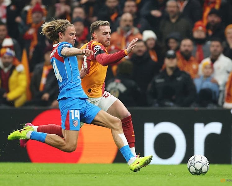 Llorente own-goal helps Galatasaray hold Atletico Madrid