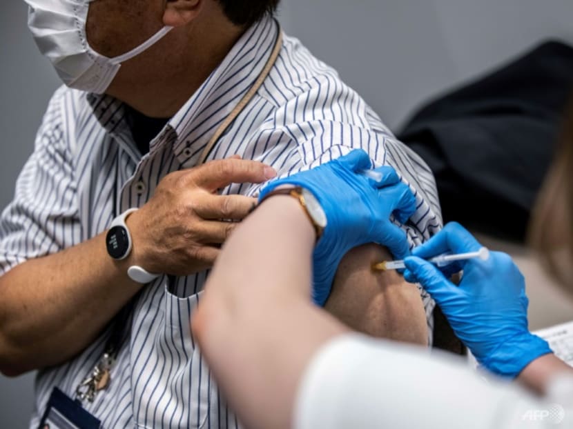 Commentary: Anticipating COVID-19 vaccine side effects makes it likely you’ll experience one Commentary: Anticipating COVID-19 vaccine side effects makes it likely you’ll experience one