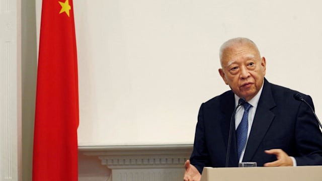 香港首任特首董建华逝世  黄总理：他是我国老朋友