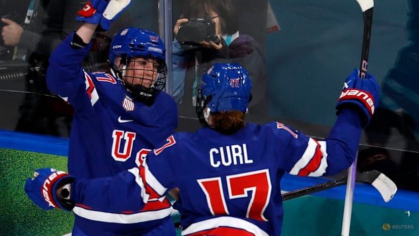 Ice hockey-Canada make winning start, US women thump Finns, Germany and Sweden triumph