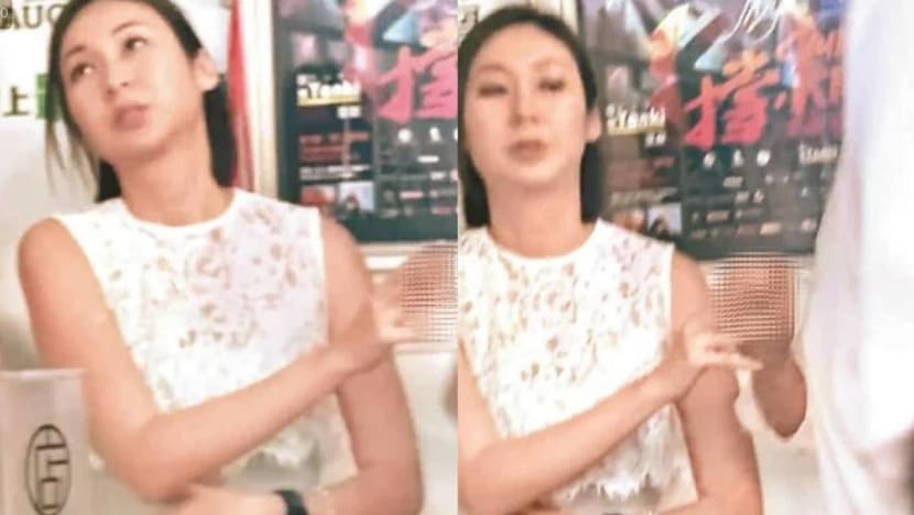 M’sian Actress Jacquelin Ch’ng Slammed For Smoking Indoors, Insists She Was “Only Helping To Pass The Cigar Around” M’sian Actress Jacquelin Ch’ng Slammed For Smoking Indoors, Insists She Was “Only Helping To Pass The Cigar Around”