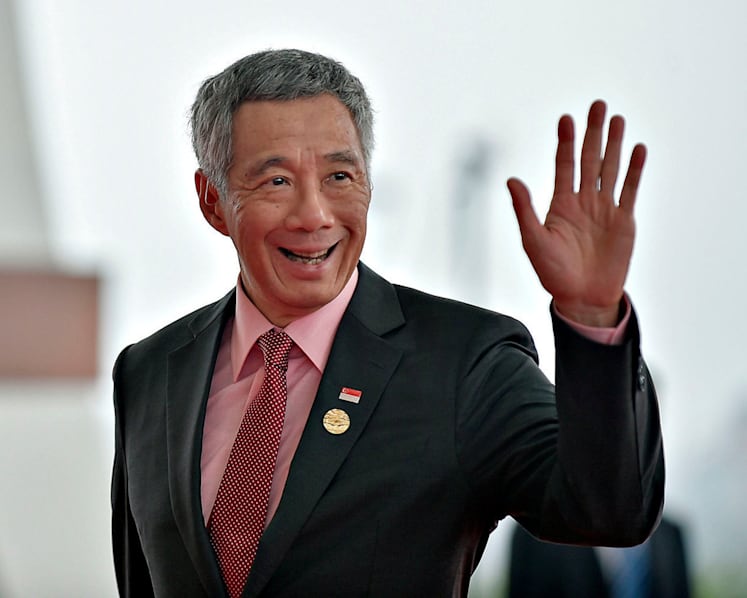PM Lee visits Vientiane for top regional meetings