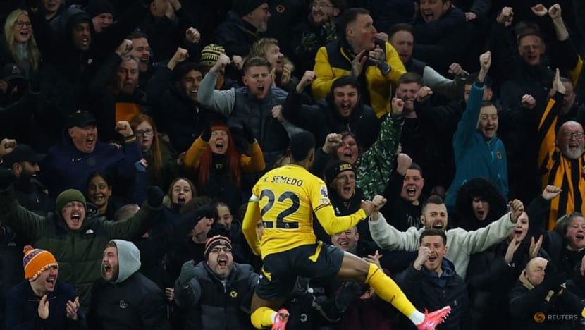 Wolves move out of the drop zone after beating Villa 2-0