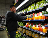 Americans facing hunger as shutdown enters second month Americans facing hunger as shutdown enters second month