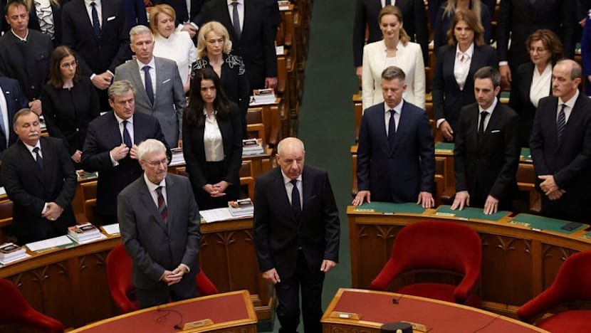 Hungary passes constitutional amendment to remove Orbán-era president