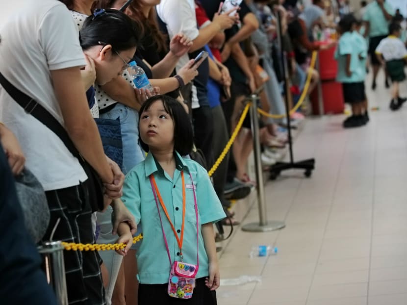 Sembawang GRC MP Lim Wee Kiak suggested looking into a “more radical” system where parents with children can take three to six years of leave to care for and raise their children. Sembawang GRC MP Lim Wee Kiak suggested looking into a “more radical” system where parents with children can take three to six years of leave to care for and raise their children.