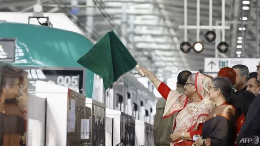 Bangladesh lancarkan khidmat kereta api pertama bagi kurangkan kesesakan trafik di Dhaka Bangladesh lancarkan khidmat kereta api pertama bagi kurangkan kesesakan trafik di Dhaka