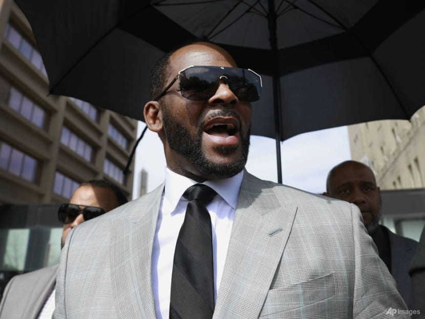 Woman testifies singer R Kelly had sexual contact with her when she was a minor Woman testifies singer R Kelly had sexual contact with her when she was a minor