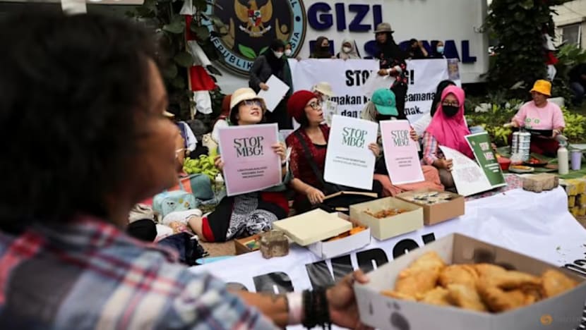 Indonesia siasat lebih banyak kes keracunan makanan; 700 pelajar jatuh sakit selepas makan hidangan percuma di sekolah