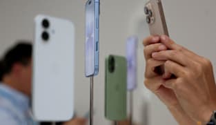 Apple leads global smartphone market with 20% share in 2025, says Counterpoint