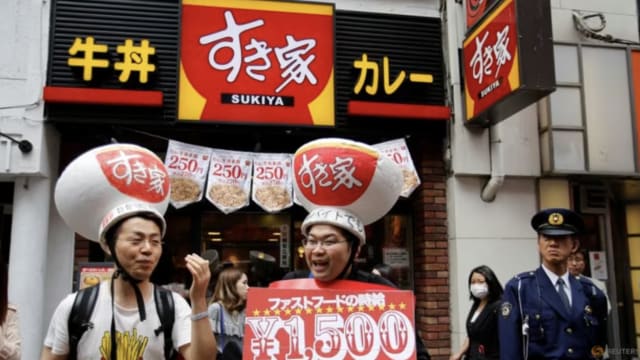 先有鼠后有虫 日本最大牛肉盖饭连锁店暂关2000门店
