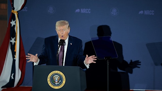 特朗普开除司法部长邦迪 任副部长布兰奇暂代