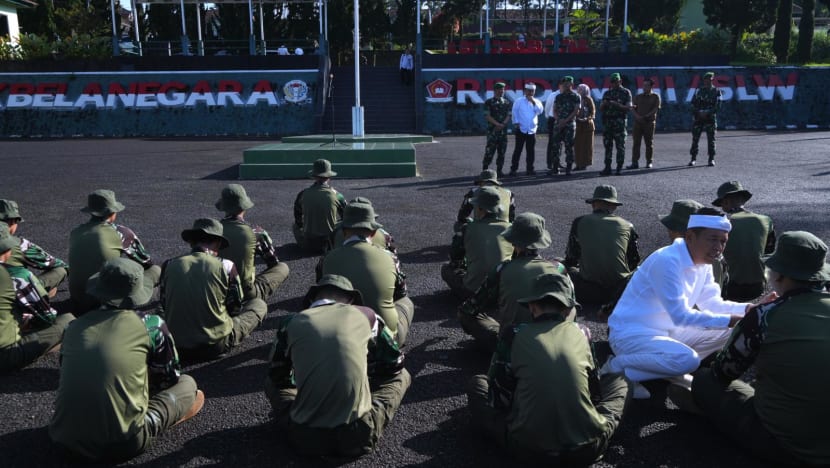 Innovative or ‘dangerous’? Indonesia’s local leaders raise eyebrows with vasectomy-for-aid and other schemes Innovative or ‘dangerous’? Indonesia’s local leaders raise eyebrows with vasectomy-for-aid and other schemes