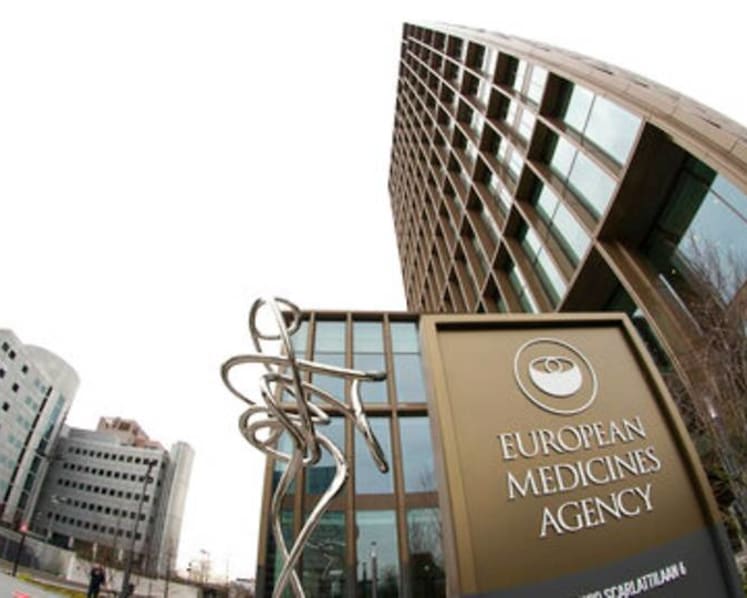 EU agency approves Moderna's COVID-19 vaccine
