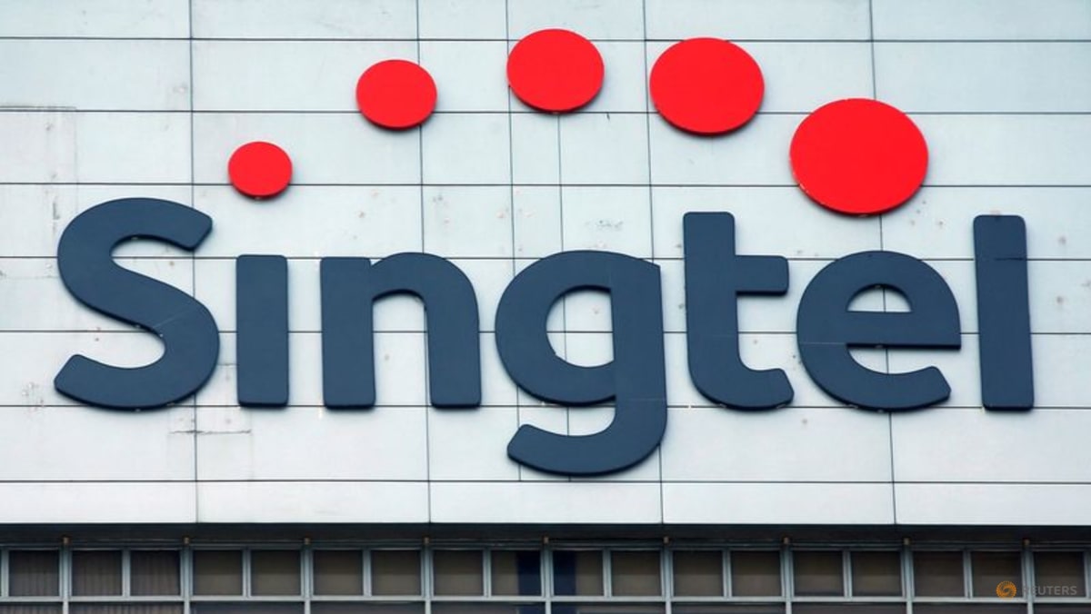Singtel mobile services down for some users; telco investigating