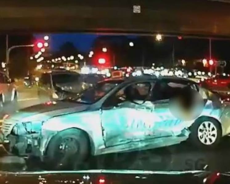 Surviving passenger in car crash that killed fellow NUS undergraduate sues cabby, driver over negligence