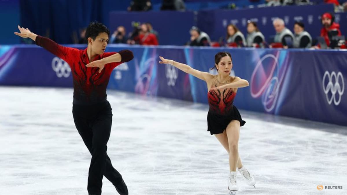 Figure Skating-Japan’s Miura and Kihara slip to fifth after lift error, eye comeback in free skate