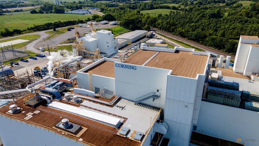 Corning forecasts first-quarter sales above estimates on strong optical fiber demand