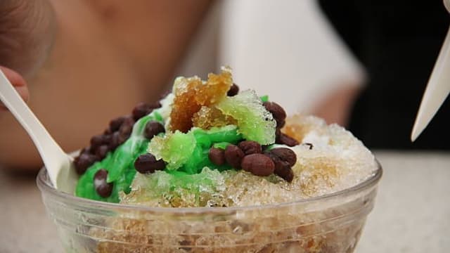 买两碗糖水要七个碗遭拒 顾客被指大闹糖水档