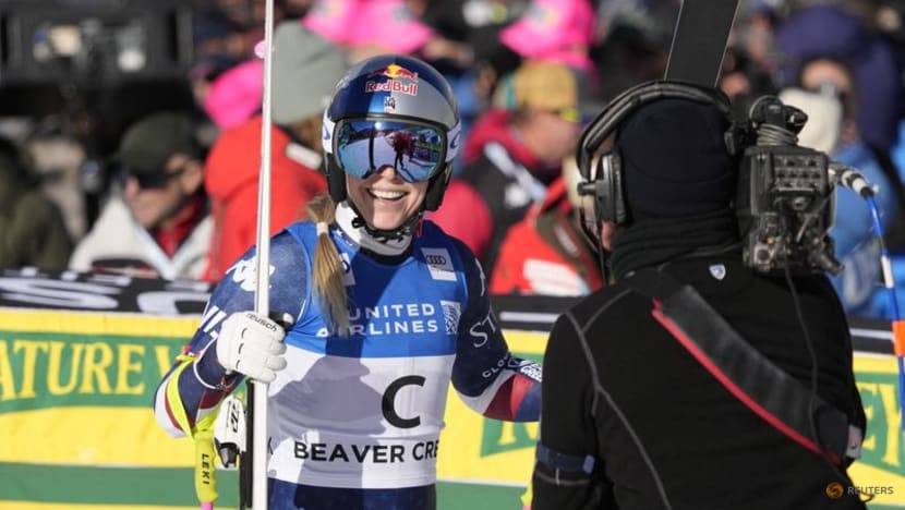 Alpine skiing-Vonn hopes comeback gets her to 2026 Olympics Alpine skiing-Vonn hopes comeback gets her to 2026 Olympics