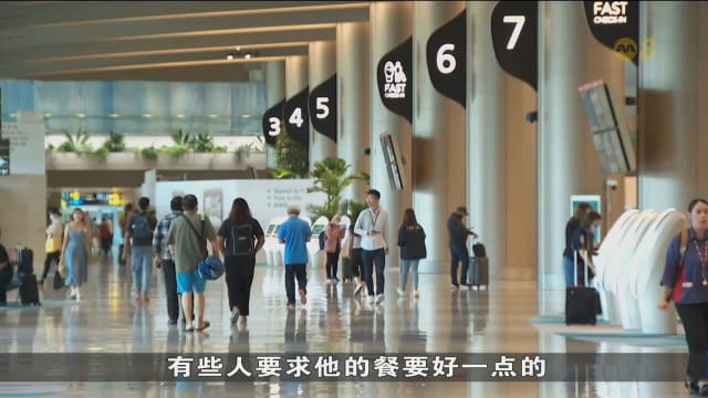 更多人在农历新年出国 十天以上旅游配套热销 