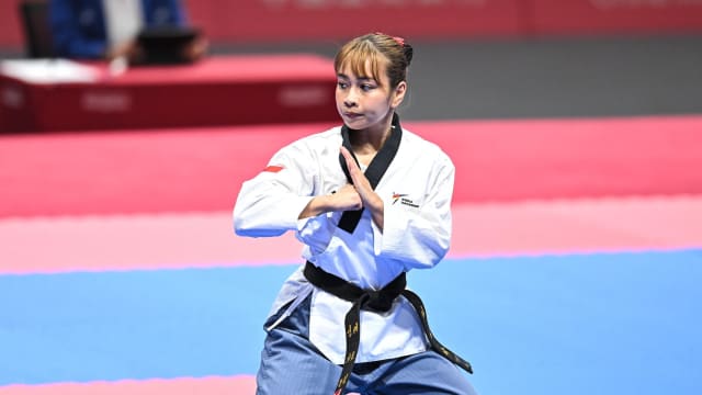 我国女将迪亚娜在跆拳道个人品势赛中打败尼泊尔 挺进复赛