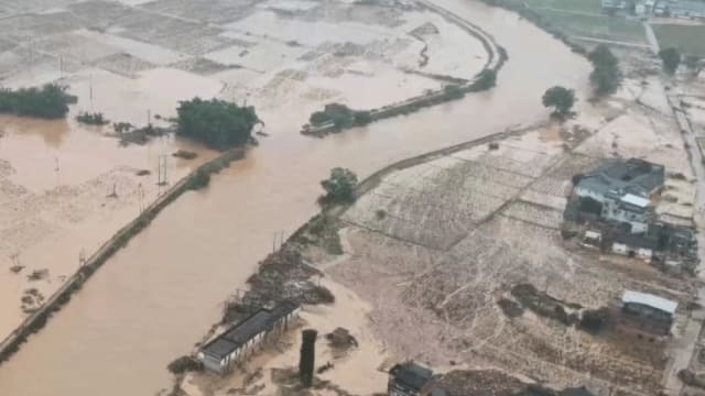 中国广东暴雨成灾 五死15人失踪