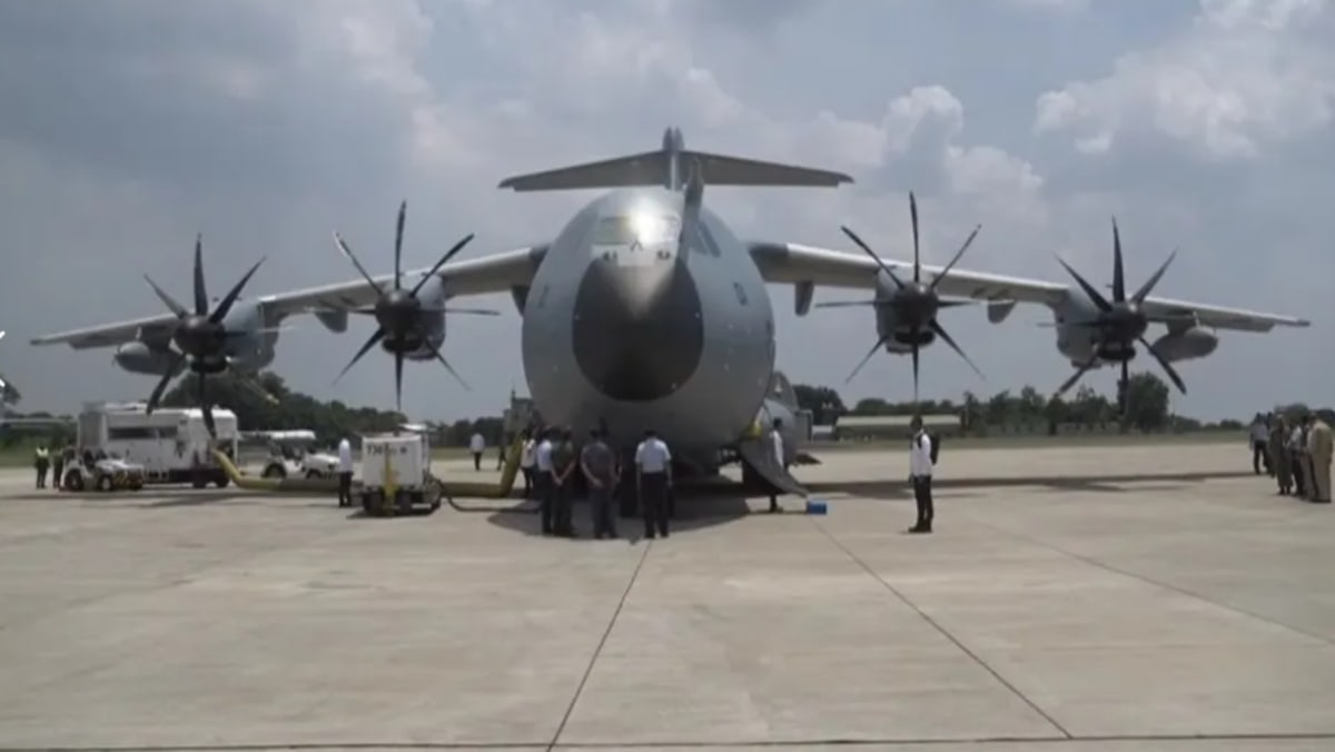 pesawat angkut a400m pertama di indonesia - infografik... Indonesia terima pesawat pengangkut A400M pertama daripada Airbus ...