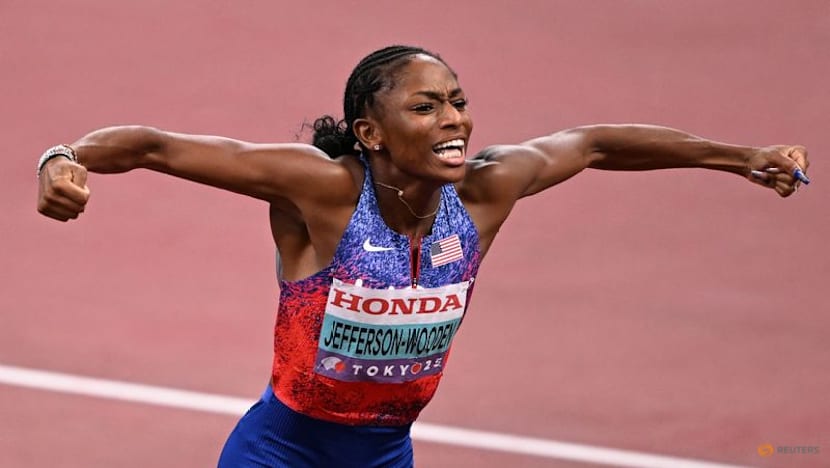 American Jefferson-Wooden wins women's 100 metres world title