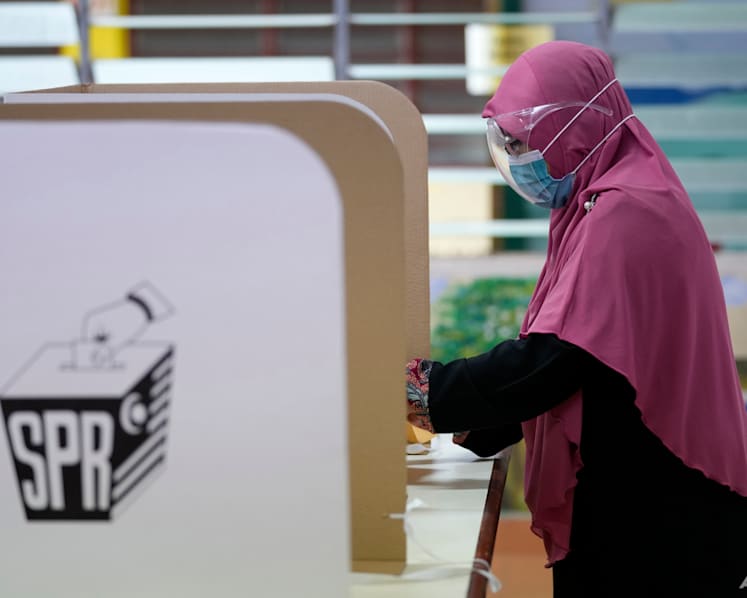 Malaysia to go to the polls on Nov 19 amid worries over monsoon season