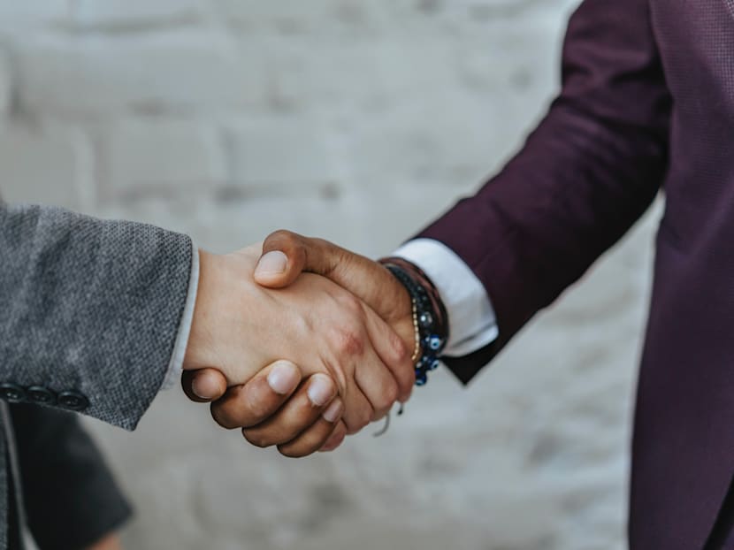 When a handshake causes etiquette chaos