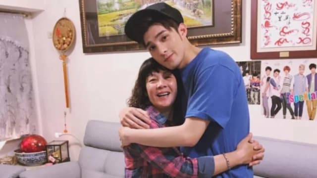 黄伟晋妈妈逝世　经纪人：希望大家给予空间