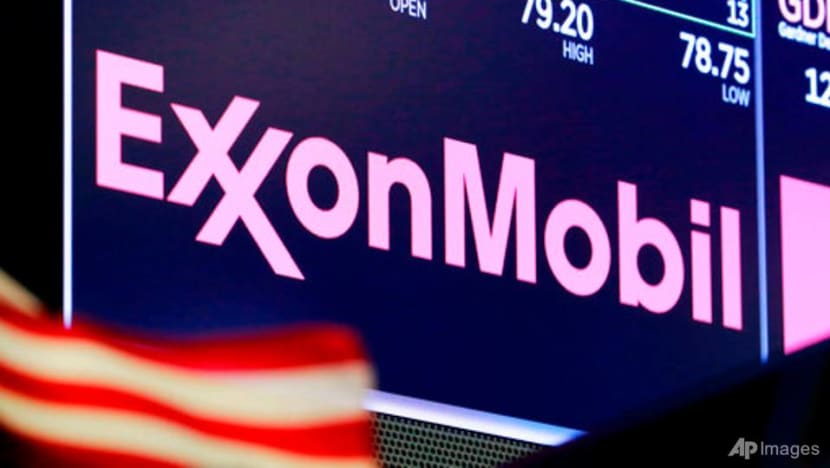 Exxon Mobil reports big 2020 loss, unveils low carbon business Exxon Mobil reports big 2020 loss, unveils low carbon business