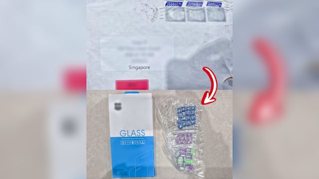 移民局在“屏幕保护膜”盒中 起获50粒摇头丸