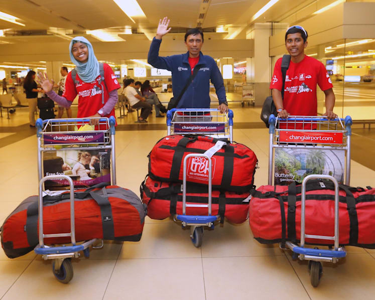 S’pore Everest team members return home