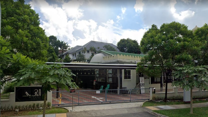 Jail for man who returned to steal from same mosque after doing time, then tried to steal from 2nd mosque