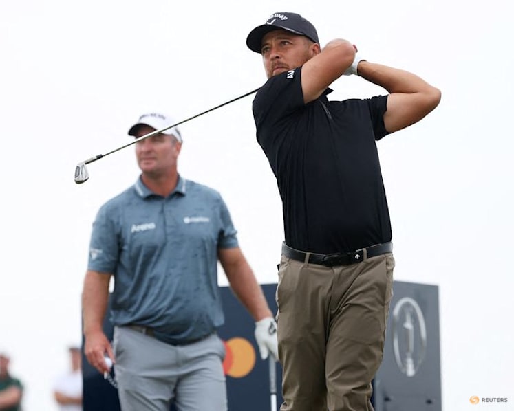 New Zealand's Fox shares Open lead after record-equalling 62