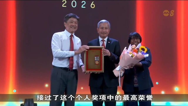 职总劳动节奖章颁奖礼 外长维文获最高荣誉奖