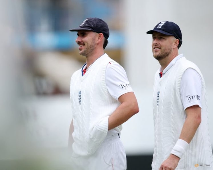 Tongue routs Pakistan as England dominate third test
