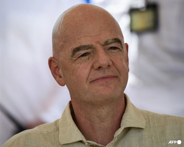 Trump says would be 'terrible mistake' to replace FIFA's Infantino