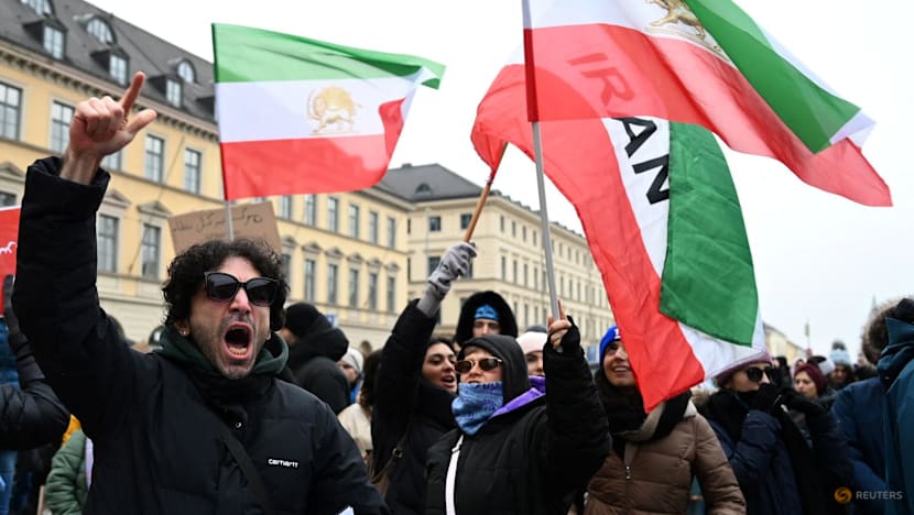 Limited internet briefly returns in Iran after protest blackout