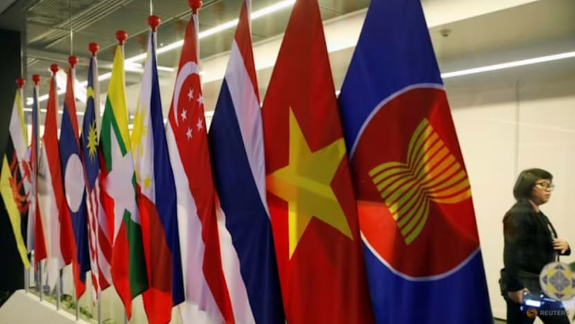 SG akan perkukuh perkongsian dengan kuasa pertengahan, blok serantau di tengah 'rekahan plat tektonik geostrategik'