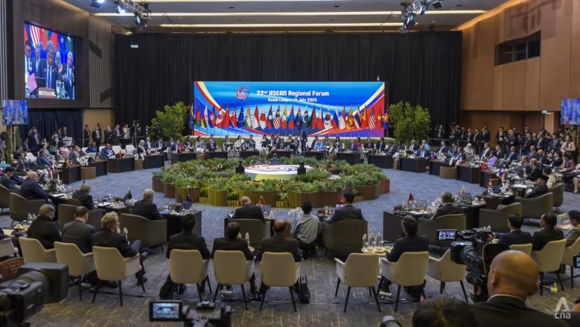 ASEAN akan gelar pertemuan langka menteri ekonomi dan luar negeri. Ada apa?