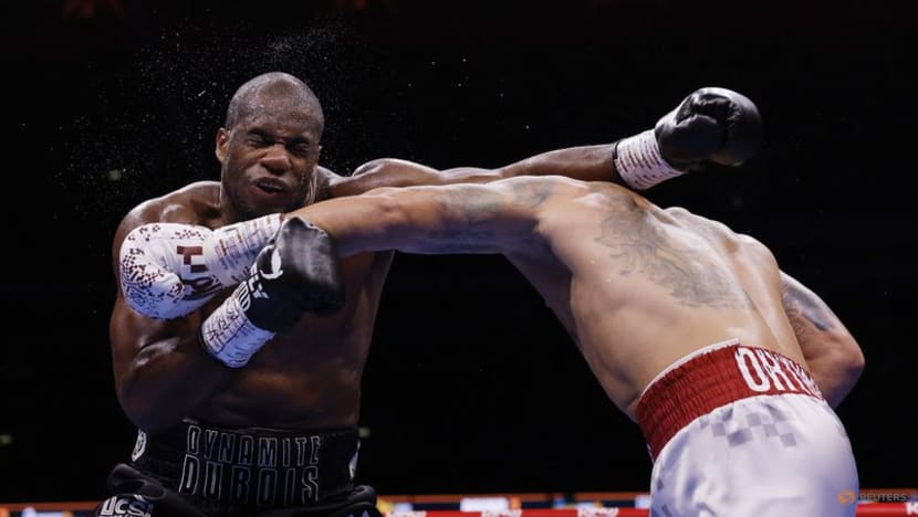 Usyk demolishes Dubois with fifth-round knockout to reclaim undisputed crown