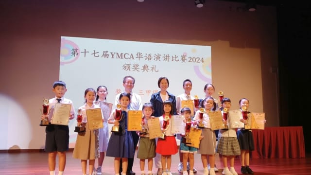 12名学生在新加坡基督教青年会华语演讲比赛中脱颖而出