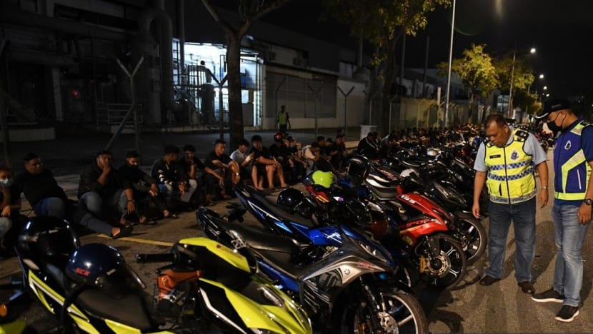 5 die in Penang after their motorcycles collide during suspected street race 5 die in Penang after their motorcycles collide during suspected street race