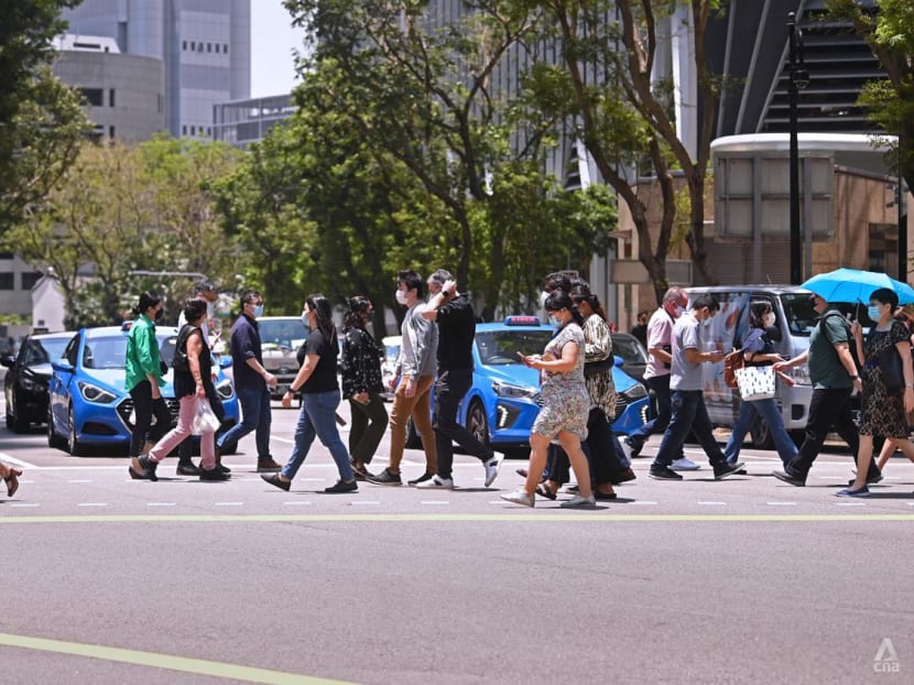 COVID-19 infection wave driven by XBB variant clearly coming down: Ong Ye Kung 